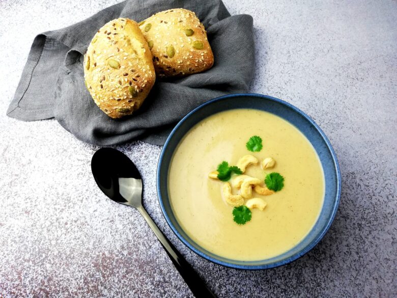 Roasted cauliflower soup