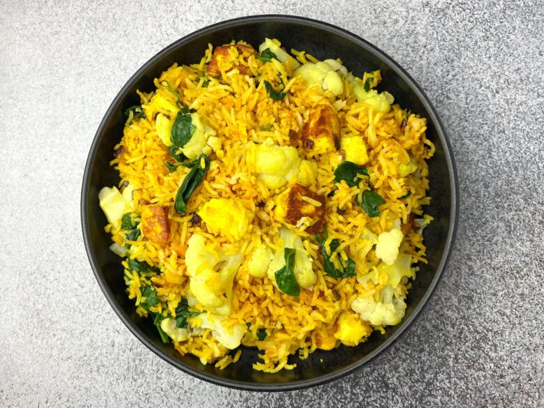 Cauliflower halloumi rice