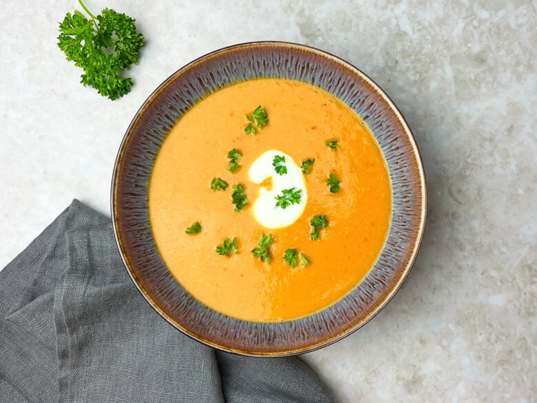 Thai red curry lentil soup